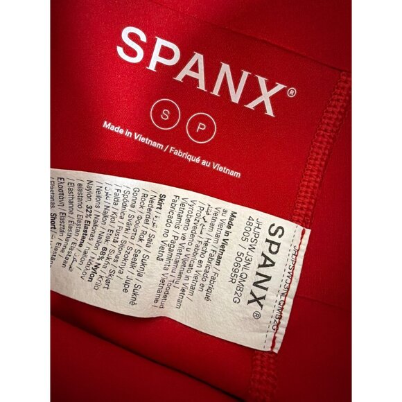 Spanx Red Skort With Built-In Shorts Size S - Picture 4 of 4